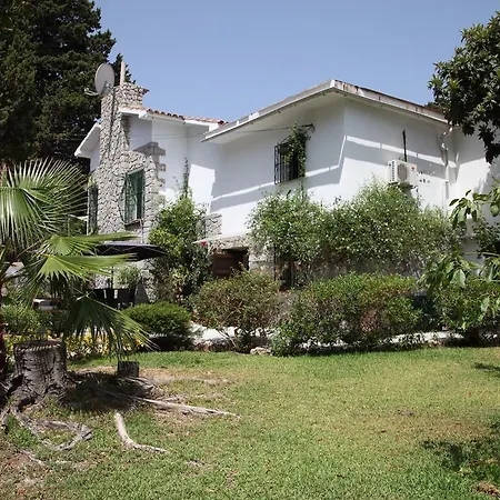 Boutique Geranios Del Pinar Guest house *