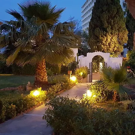 Guest house Boutique Geranios Del Pinar *